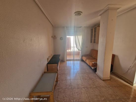 TORREVIEJA 2 HABS CUARTA PLANTA,ASCENSOR TERRAZA..86.000 EUROS !!!!! - ALICANTE