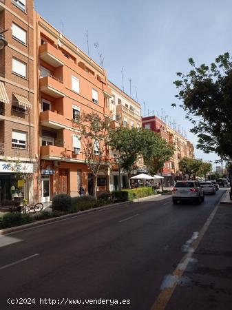 Venta de solar en la avenida cami nou - VALENCIA