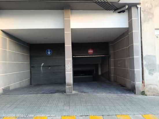 Plaza de parking en zona Poble Sec - BARCELONA