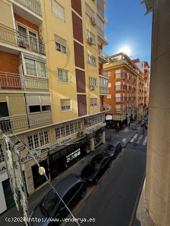 PISO AMPLIO REFORMADO EN ALICANTE CENTRO JUNTO A PLAZA DE LA MONTAÑETA - ALICANTE