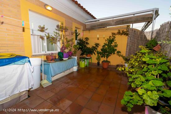  BONITO Y ACOGEDOR ATICO CON UNA IMPRESIONANTE TERRAZA - BADAJOZ 