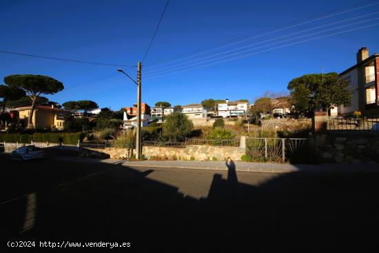 PARCELA EN EXCLUSIVA DE 900M2 SEMIPLANA CON VISTAS AL MAR!! EN LA MEJOR ZONA DE FOGARS DE LA SELVA -