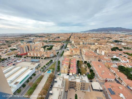 oficina en alquiler  en edificio Torrelaguna El Ejido - ALMERIA