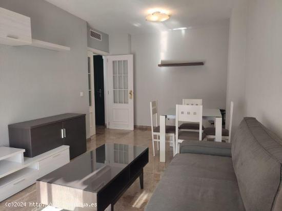  PRECIOSO APARTAMENTO EN PARQUE AZAHARA CON PISCINA!!!!! - CORDOBA 