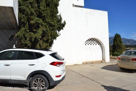  LOCAL COMERCIAL EN ESQUINA DIÁFANO EN MIJAS GOLF - MALAGA 