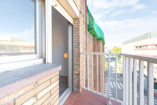 Se Vende en Cornella de Llobregat - BARCELONA