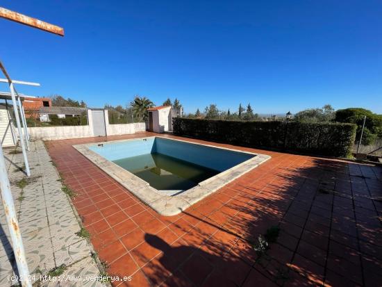 FANTASTICA FINCA CON PISCINA MUY CERCA DE CÁCERES - CACERES