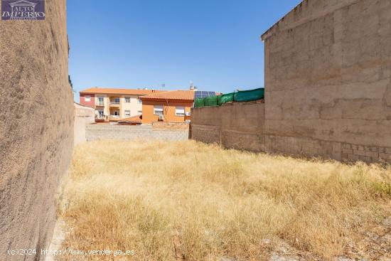 Venta de solar urbano de 204 m2 en Otura (Granada) - GRANADA