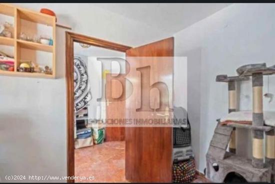 BLANHOGAR VENDE PISO EN LA ZONA DE HUELIN. - MALAGA