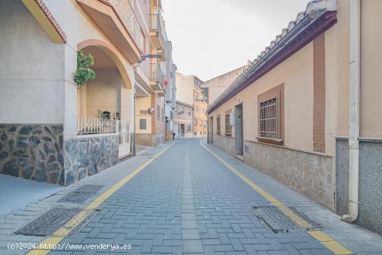 CASA  EN UNA PLANTA EN MARACENA!!!!!!! - GRANADA