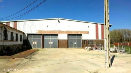 Nave industrial en Carrizo - LEON