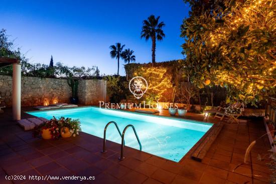 Casa independiente de diseño con vistas al mar en Vallpineda - BARCELONA