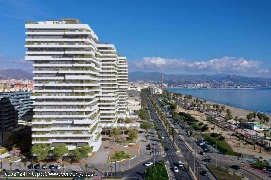 ALQUILER EXCLUSIVO PISO DE 4 HABITACIONES EN LAS MALAGA TOWERS - MALAGA