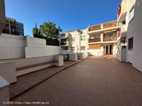 Piso con piscina en venta en el centro del Pueblo de Gojar - GRANADA