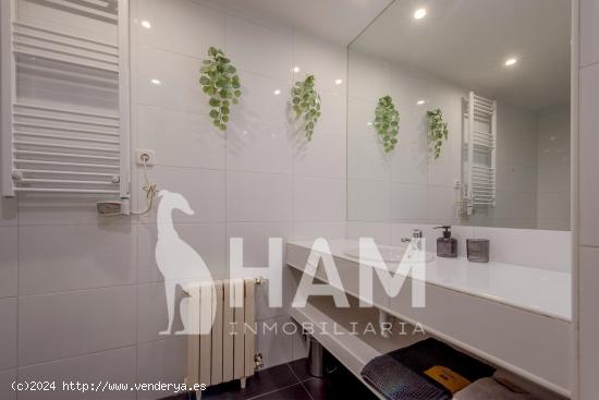 Habitación equipada en zona bien comunicada con baño suite en Las Rozas - MADRID