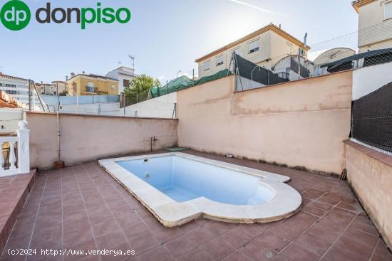 EN VENTA CHALET PAREADO ( ZONA PUEBLO  NUEVO JUN-GRANADA) - GRANADA