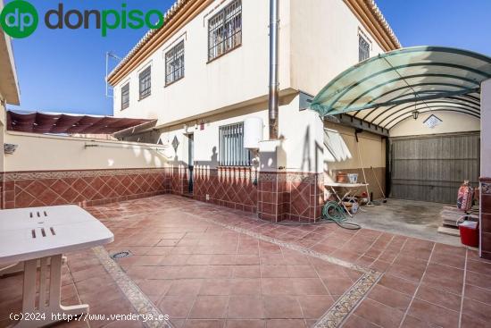 EN VENTA CHALET PAREADO ( ZONA PUEBLO  NUEVO JUN-GRANADA) - GRANADA