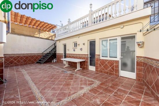 EN VENTA CHALET PAREADO ( ZONA PUEBLO  NUEVO JUN-GRANADA) - GRANADA