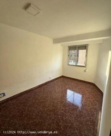 Piso de 3 habitaciones en el centro de Valencia en zona Arrancapins - VALENCIA