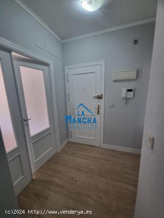 INMOBILIARIA LA MANCHA VENDE PISO EN ZONA FERIA - ALBACETE