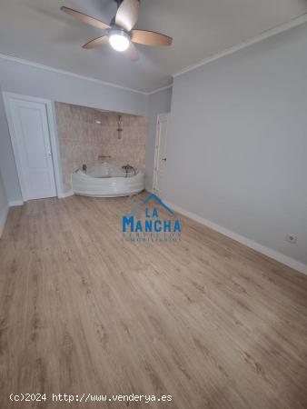 INMOBILIARIA LA MANCHA VENDE PISO EN ZONA FERIA - ALBACETE