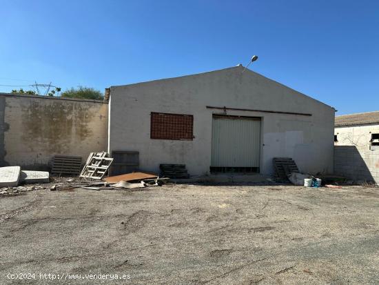 Parcela con dos naves industriales en Rojales, Alicante, Costa Blanca - ALICANTE