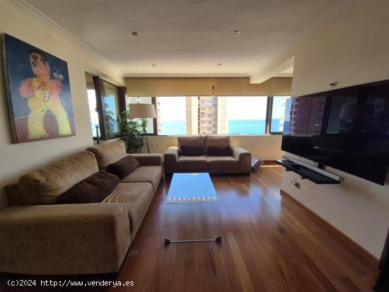 Exclusivo apartamento de 220 m² en la playa de Levante, Benidorm - ALICANTE