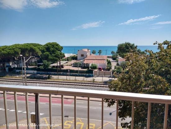 ¡Tu Paraíso en Malgrat de Mar: Piso Con Vistas al Mar y Piscina! - BARCELONA