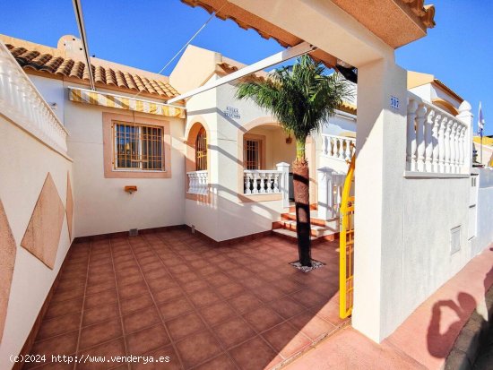  Casa en venta en Torrevieja (Alicante) 