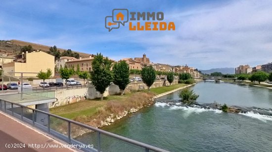 Plaza de aparcamiento en venta  en Balaguer - Lleida