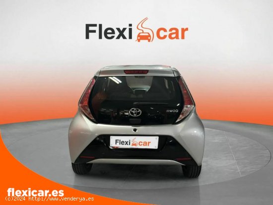 Toyota Aygo 1.0 70 x-cite - Badalona