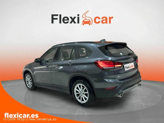 BMW X1 xDrive18d - Pinto