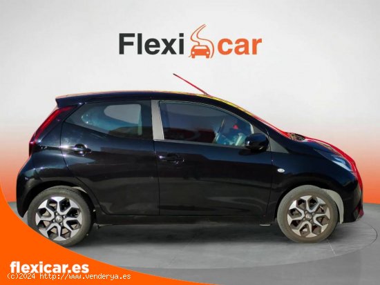 Toyota Aygo 1.0 70 x-play - Granollers