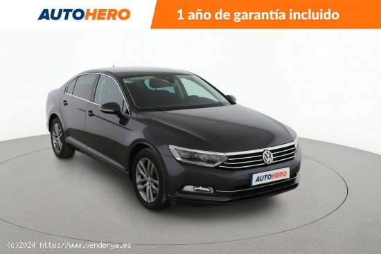 Volkswagen Passat 2.0 TDI Advance BlueMotion - 