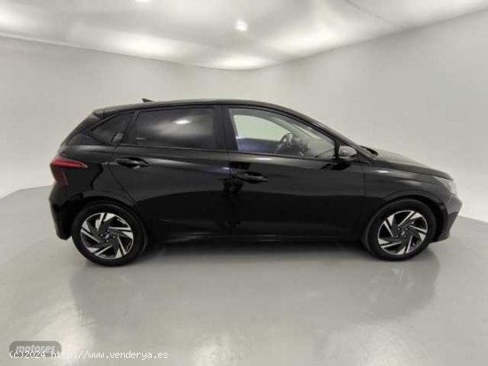 Hyundai i20 1.2 MPI Klass de 2022 con 32.700 Km por 14.400 EUR. en Barcelona