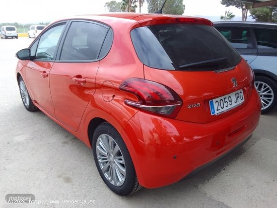 Peugeot 208 1.2 i STYLE 82 CV. de 2016 con 74.000 Km por 9.000 EUR. en Murcia