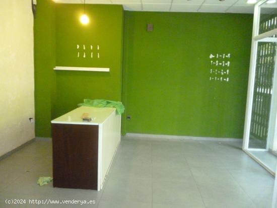 Local comercial en C/ Martínez Valls - Ontinyent - VALENCIA