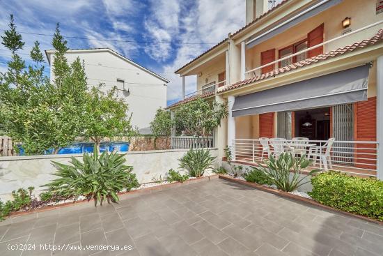 Casa Apareada en venta a 800 metros de la playa en Residencial Maritima. - TARRAGONA