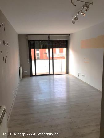 VENTA PISO EN IGUALADA ZONA SET CAMINS SEMINUEVO!! - BARCELONA