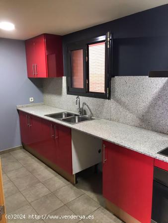 VENTA PISO EN IGUALADA ZONA SET CAMINS SEMINUEVO!! - BARCELONA