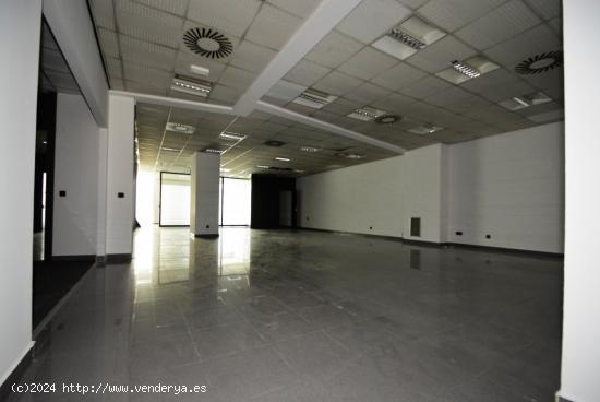  LOCAL COMERCIAL AL CENTRE D'IGUALADA - BARCELONA 