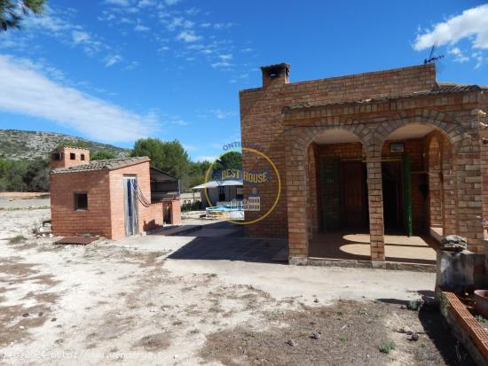 OPORTUNIDAD CASA DE CAMPO EN BOCAIRENT(VALENCIA) - VALENCIA