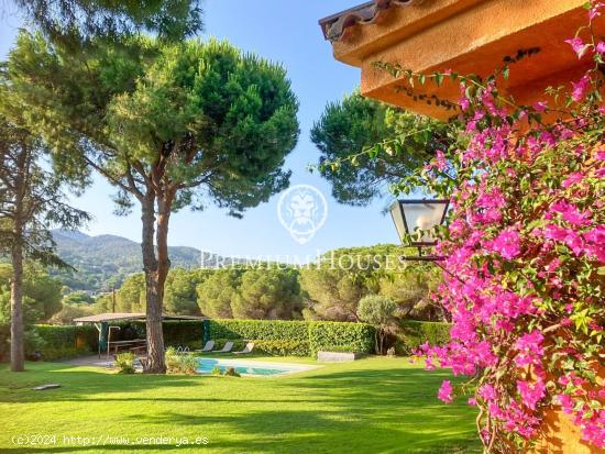 Casa en venta en Sant Vicenç de Montalt con espectaculares vistas al mar - BARCELONA