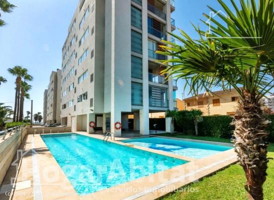 SEMINUEVO CON GARAJE, PISCINA Y TERRAZA CERCA DE LA PLAYA - CASTELLON