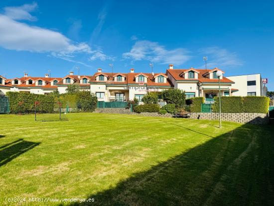 IMPECABLE CHALET EN EL ESPIRITU SANTO,  CAMBRE - A CORUÑA