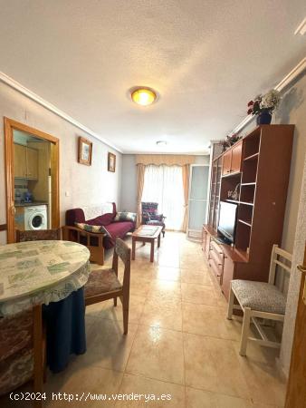 Apartamento 2 dormitorios, 1 baño, 600 m. de la playa - ALICANTE