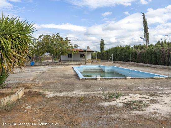 Finca Rústica junto al Río Dílar (Entre Ogíjares y Otura) - GRANADA