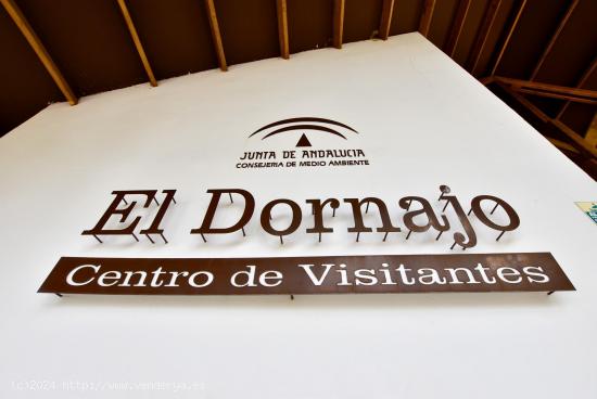 A 2 km del Centro de visitantes El Dornajo - GRANADA