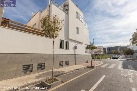 MAGNÍFICA CASA PAREADA EN ARMILLA - GRANADA