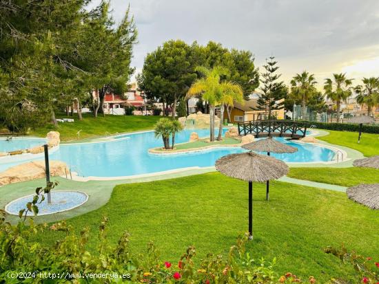  BUNGALOW EN URBANIZACIÓN MONTE FARO - ALICANTE 